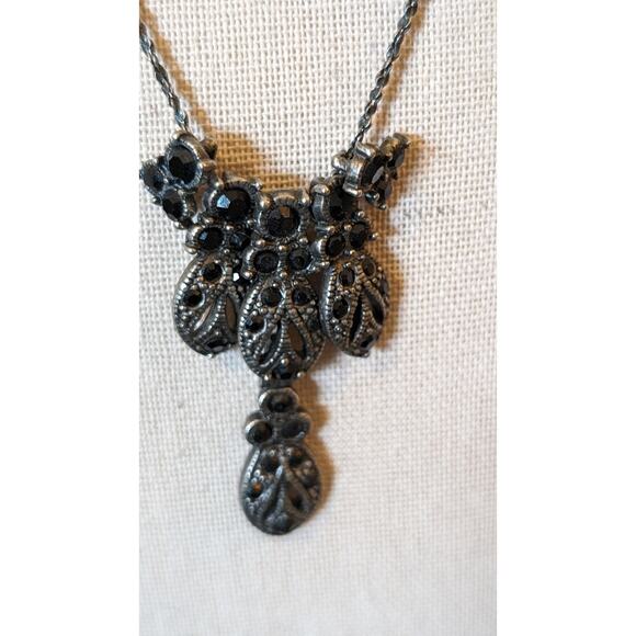 Black Crystal Charm Gun Metal Chain Necklace - Picture 2 of 8